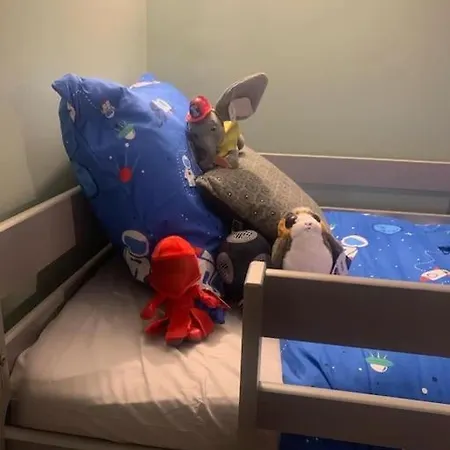 Apartment Cosy Next To Disneyland & Train